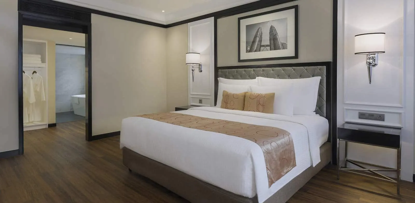 Melia Kuala Lumpur Hotel 4*,