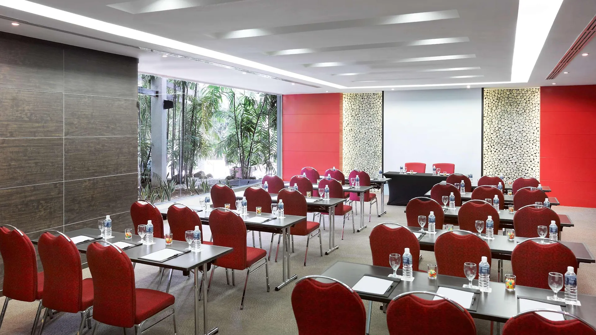 Melia Kuala Lumpur Hotel 4*,
